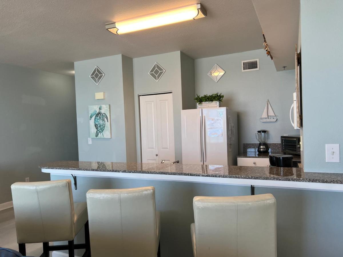 Apartment Shores Of Panama With Same Level Parking *
